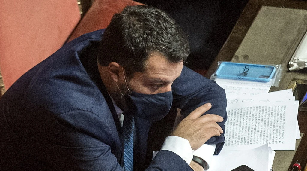 Matteo Salvini e la protesta a Napoli: "Violenza da condannare, ma cittadini perbene esasperati dai ritardi e la confusione del governo"