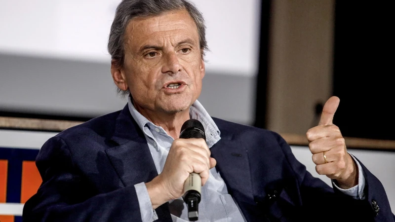 Ilaria Salis, l'affondo di Calenda: "Problema è candidare chi spacca le teste"