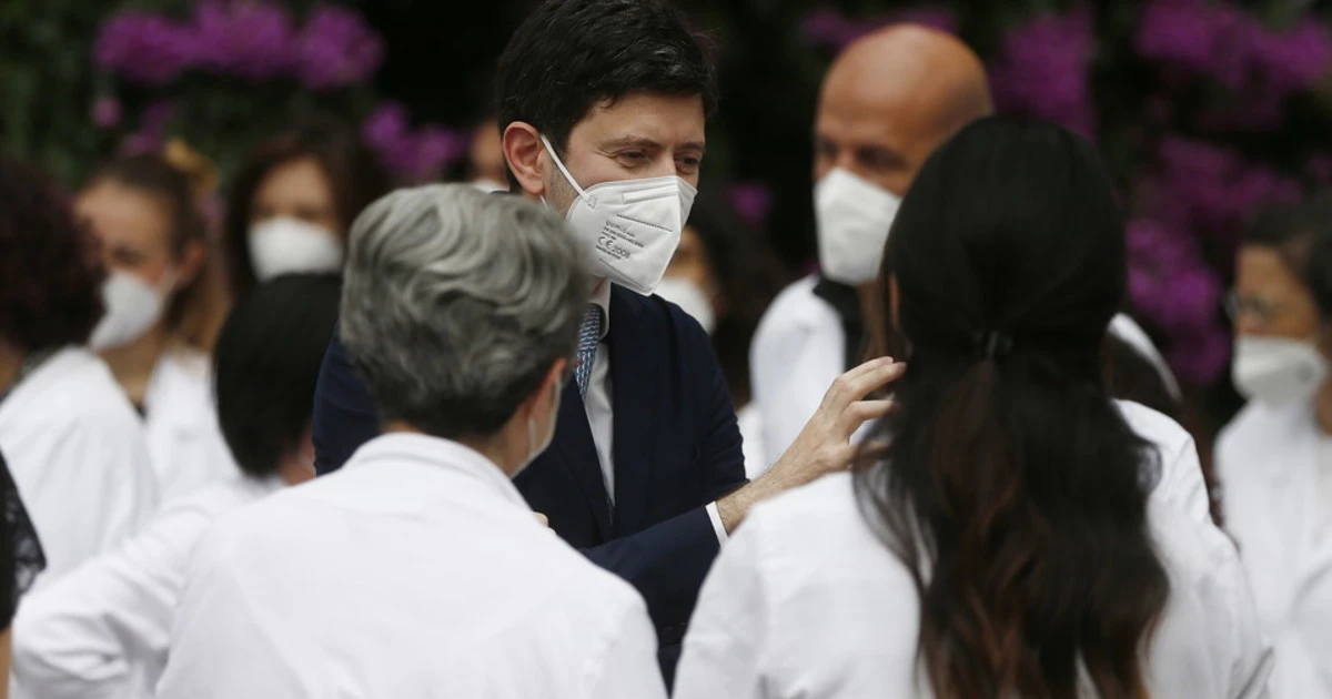 Omicron 5 travolge Roberto Speranza: record di contagi? Il governo parla e basta...