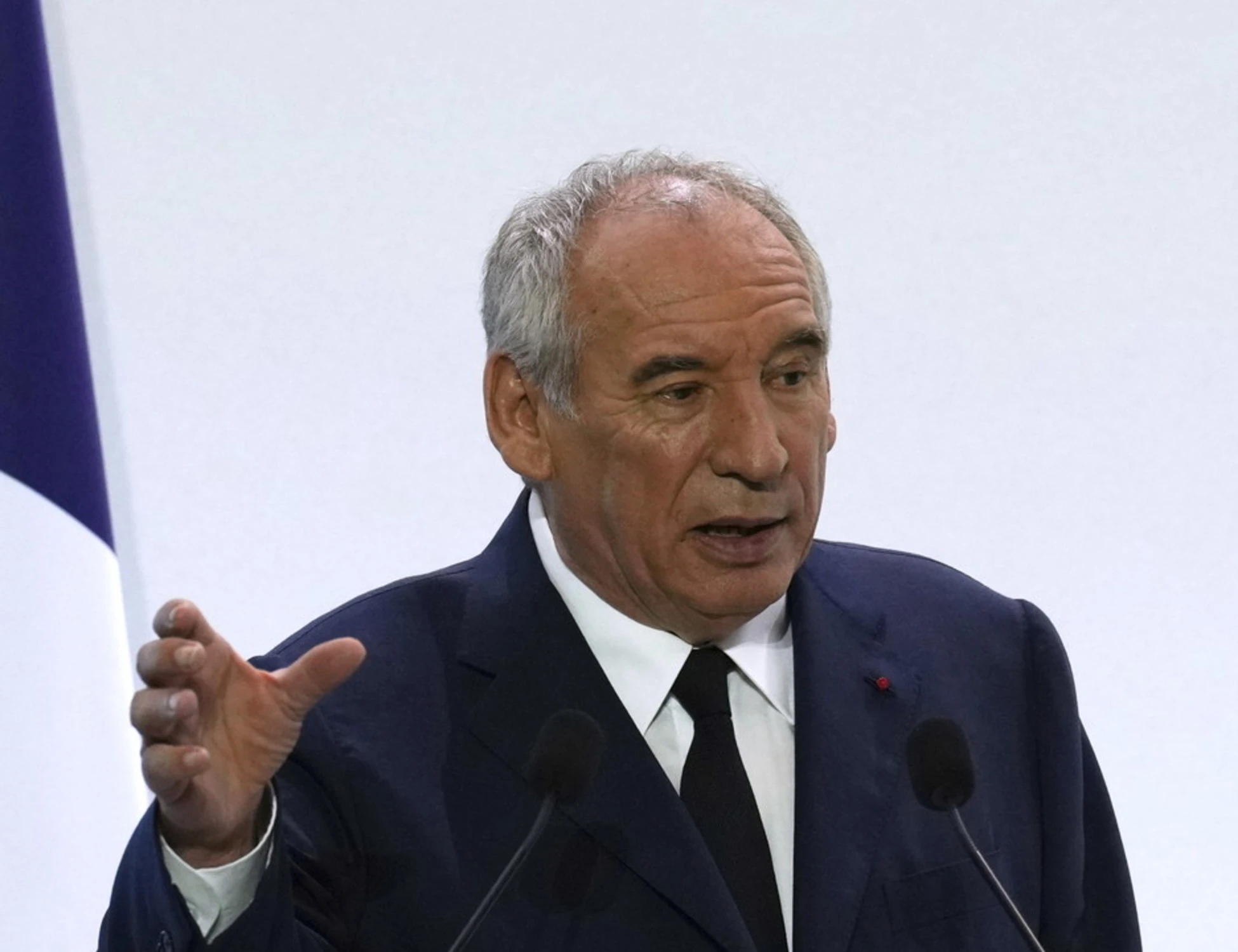 Bayrou attacca l'Italia: "Fa dumping fiscale". La dura risposta da Chigi