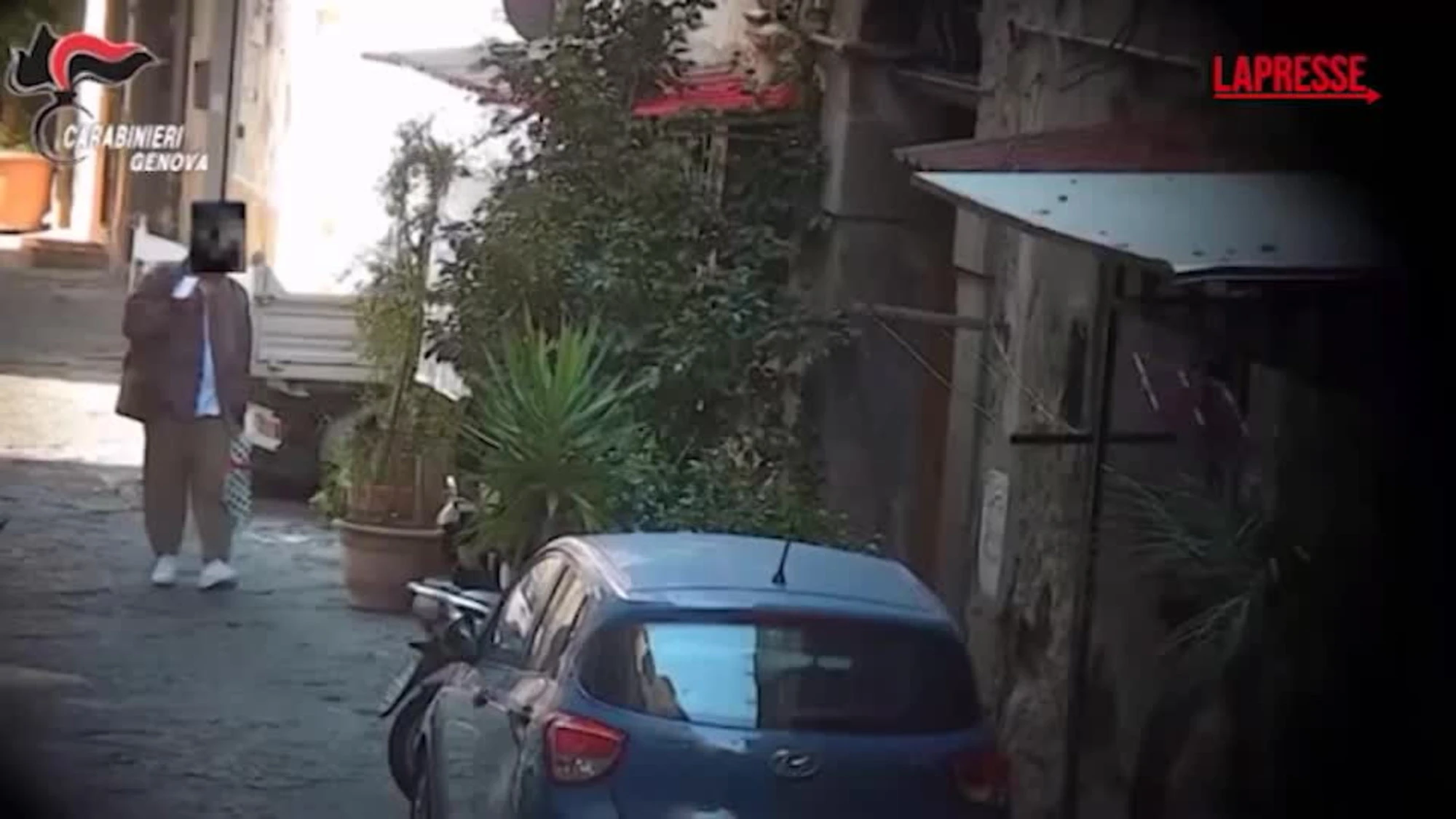 Napoli, truffavano anziani al telefono: 17 persone arrestate