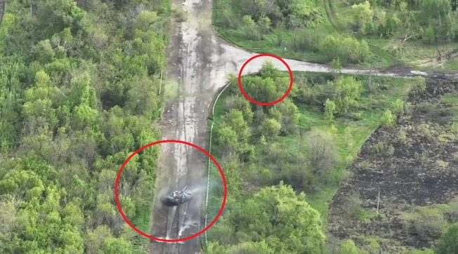 Uomo contro tank, dal drone il video della corrida nel bosco: trappola mortale con dedica a Putin