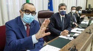 Report, i renziani accusano Franco di Mare: "Omertoso, in un'ora non un riferimento sul caso Renzi"