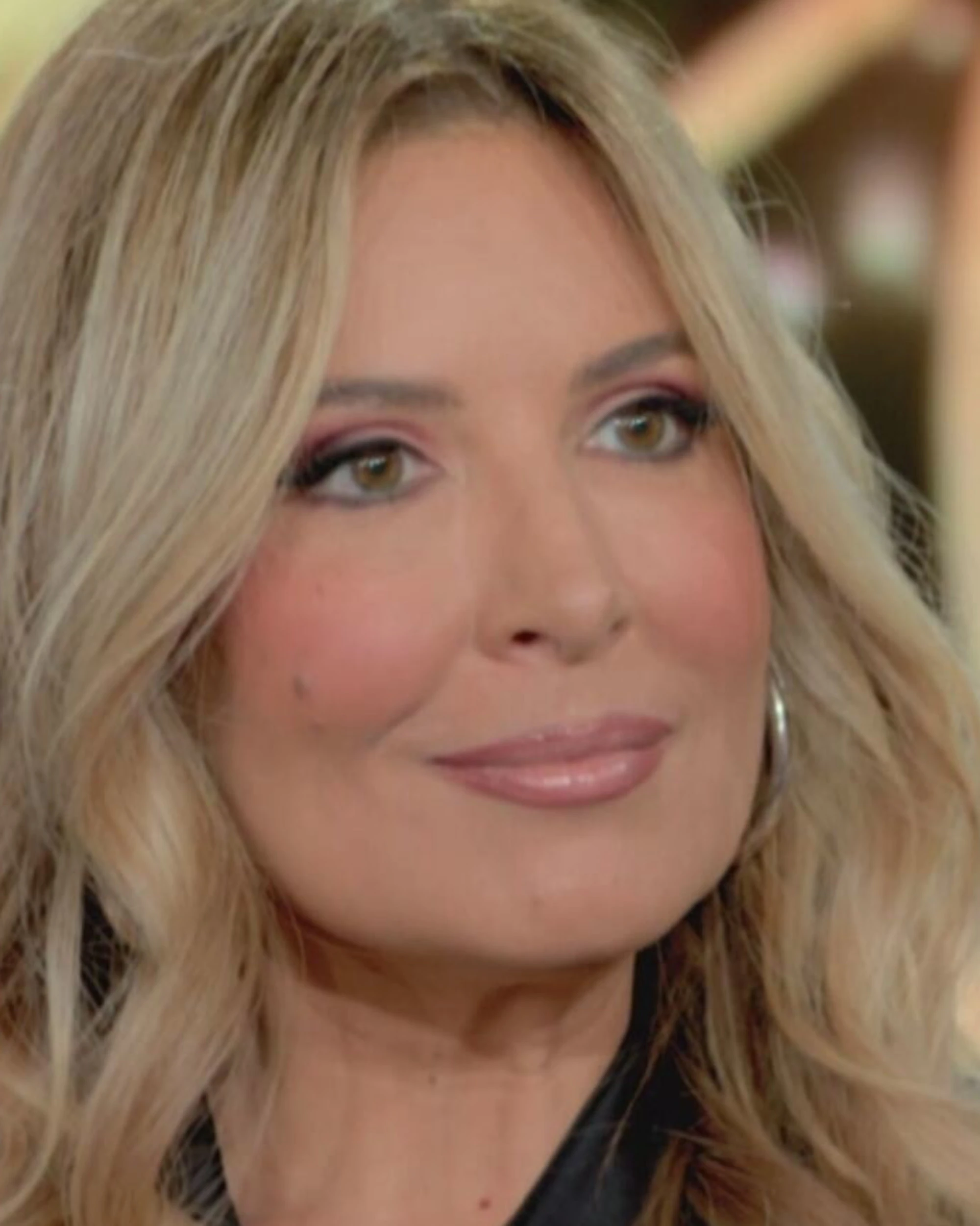 Selvaggia Lucarelli, insulti a Meloni? "Solo un deficiente"