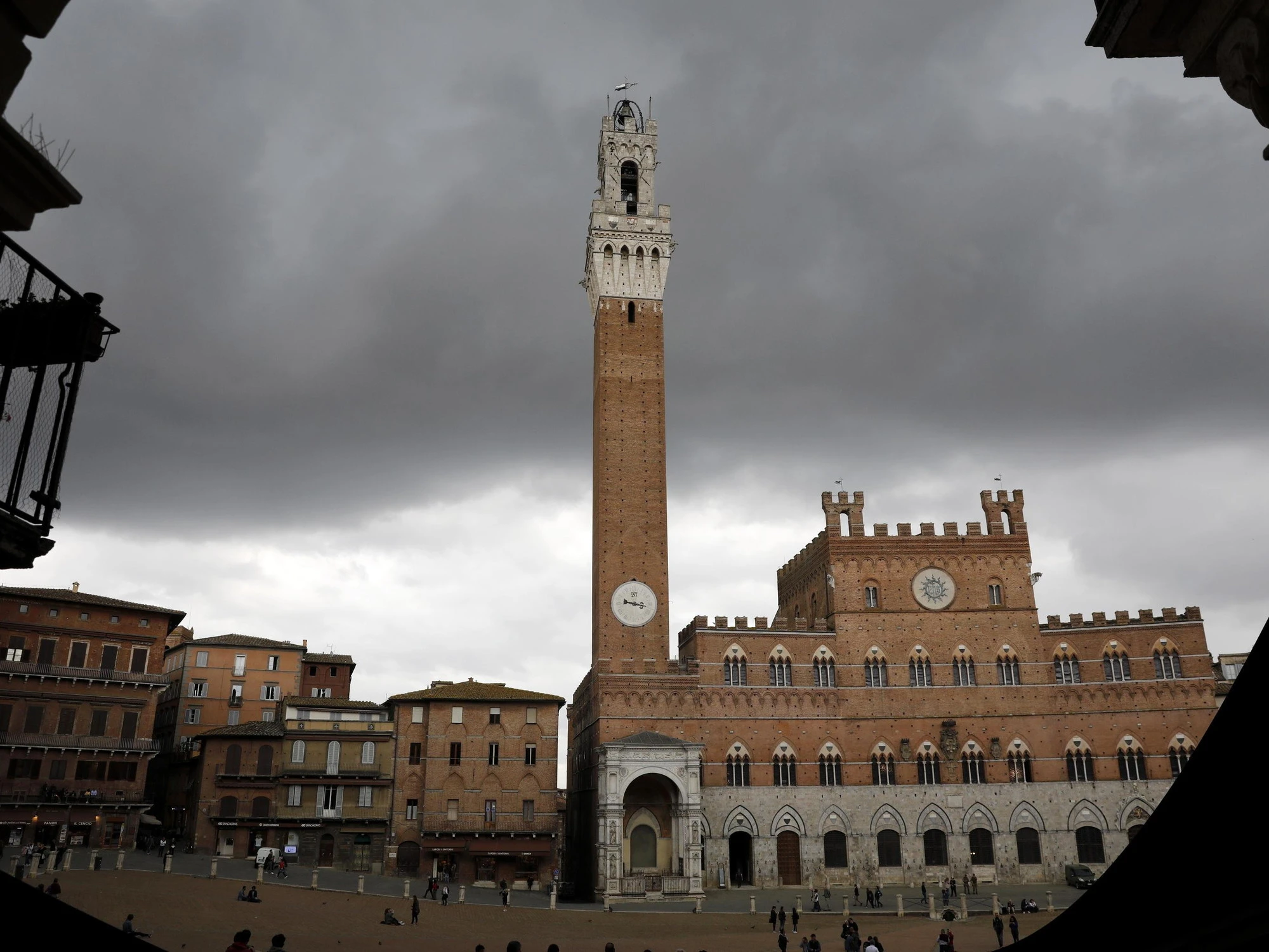 Torre del Mangia, la sentinella di Siena compie 700 anni
