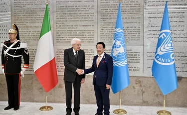 https://media.liberoquotidiano.it/qyEkIa2UAtL0PiCrHePhwS07s5yRG3l0sYfdCZAlvI0/width:800/quality:90/aW1hZ2VzLzIwMjUvMTAvMTYvMTAyMTM3NTg4LTQwN2FlOWM4LTk4YzQtNDFiMy1hZjE2LTJiODdjM2ZjMTE3YS5qcGc.webp