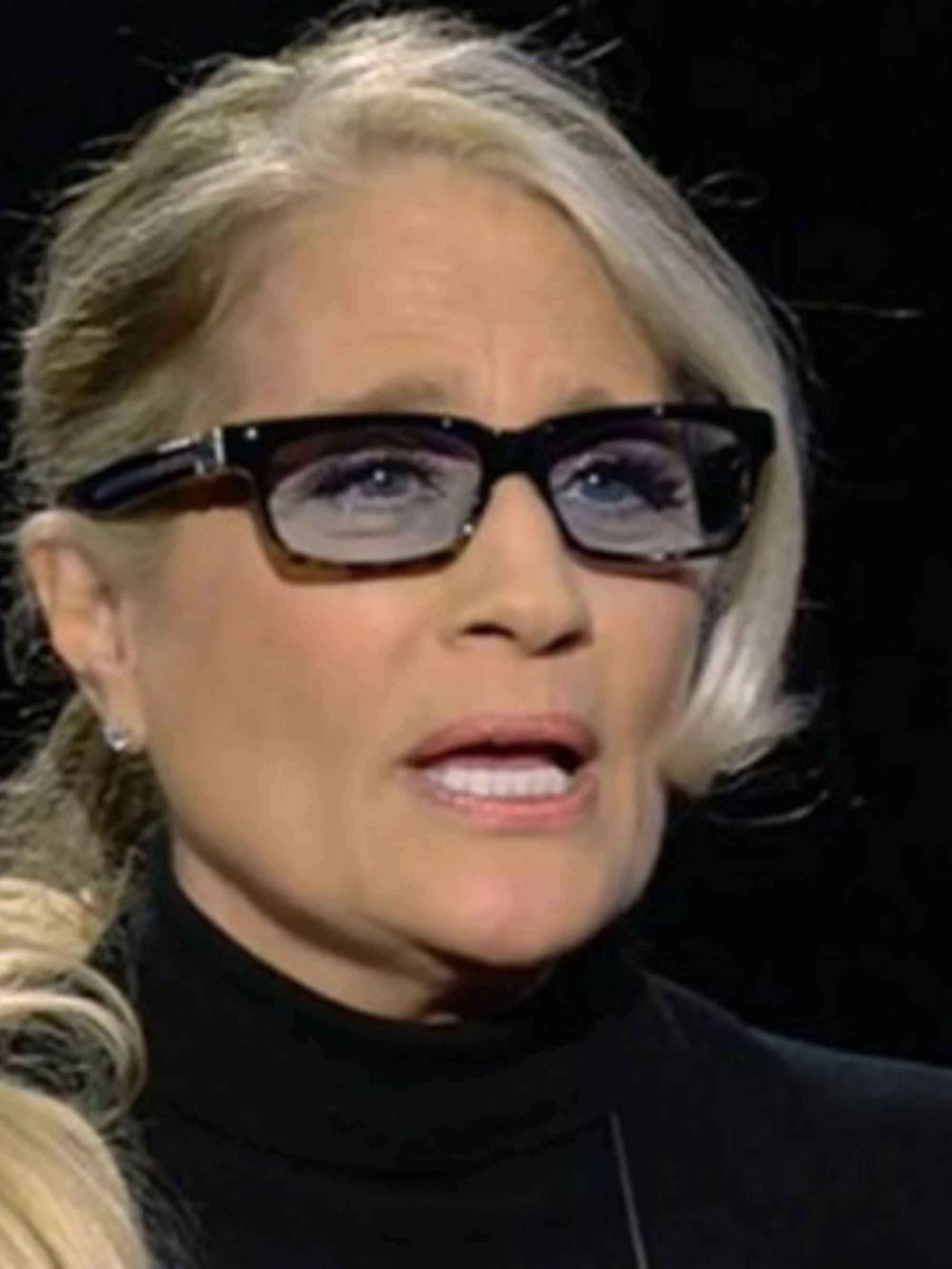Heather Parisi contro Fazio, Littizzetto e piazza pro-Ue: "Privilegiati da salotto, non rappresentate gli italiani"