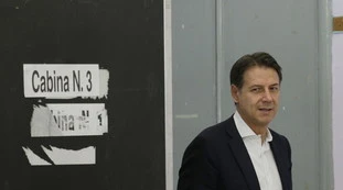 Giuseppe Conte, l'impresa: si prende il M5s e cancella Di Maio