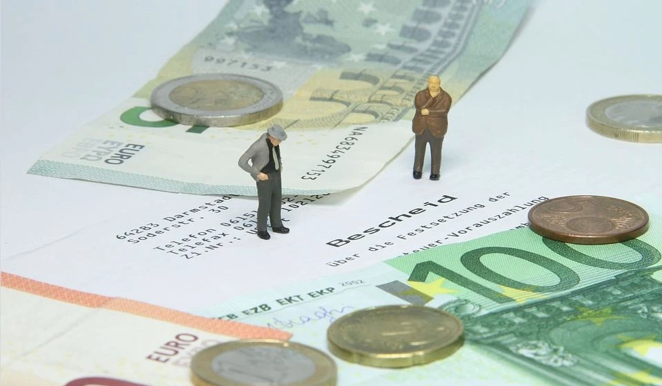 A FERRAGOSTO STOP ALLE CARTELLE DEL FISCO, SOSPESE LE NOTIFICHE