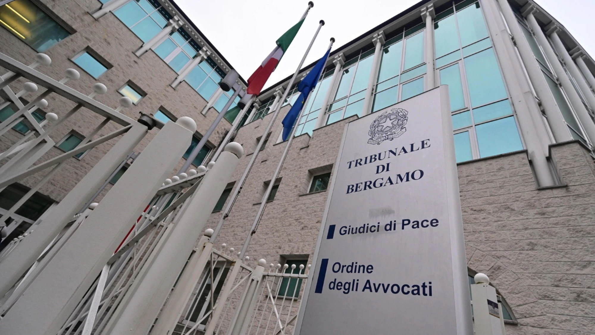 Bergamo, in Tribunale gip e pm coniugi ma il Csm ignora il problema