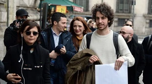 Mattia Santori? Ecco che fine (terribile) ha fatto dopo le elezioni: come si è ridotta la Sardina che strizza l'occhio al Pd