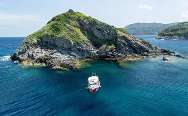 Gonave, il piano-choc di due americani: invadere l'isola, uccidere gli uomini, schiavizzare le donne