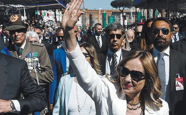 Meloni, in punta di regolamento: come beffa la sinistra