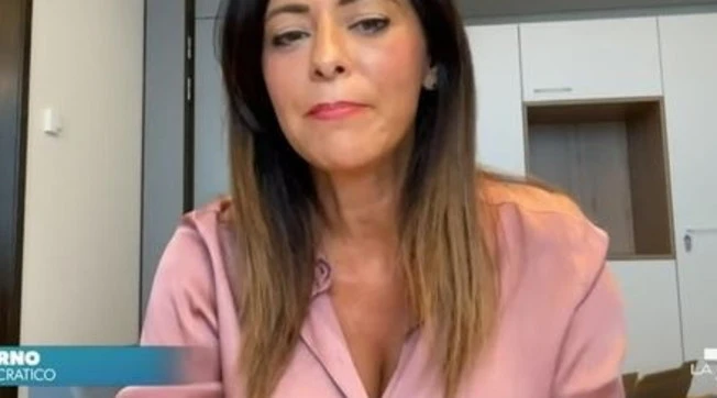 Pina Picierno, un caso internazionale: "Io accanto a Goebbels", cosa va in onda sulla tv russa