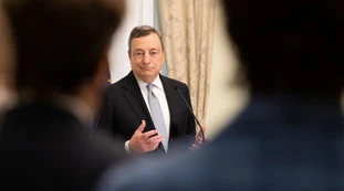 Mps-Unicredit, Luigi Bisignani su Mario Draghi: "Ecco perché il premier ha tanta fretta di chiudere il caso"