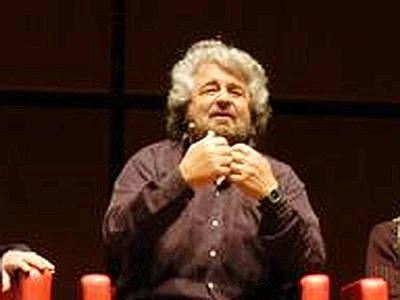 Grillo: "Voto e poi governo 5 stelle per ricostruire il Paese"
