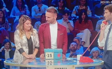 https://media.liberoquotidiano.it/r5CNVCauL43CaCl5dFGKJUQoamnON5G3KECTf8DsI8I/width:800/quality:90/aW1hZ2VzLzIwMjUvMTAvMjQvMDU1MDAxNzU0LWFhNzZjNzE5LWE0YzEtNDk0YS04YjBmLWExMjg0YjM5MDljZC5qcGc.webp