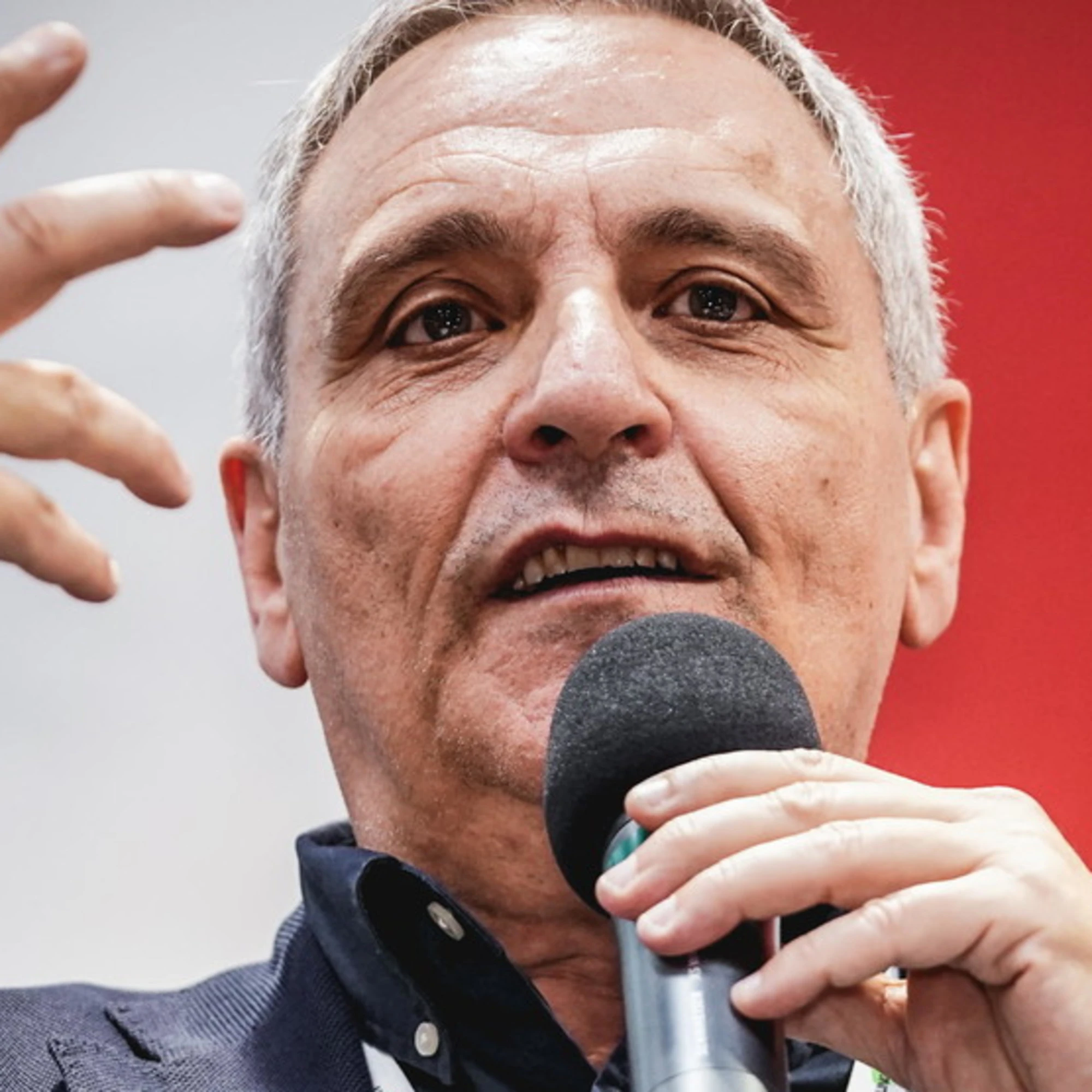 Da autore a tuttologo: tra tv, libri e giornali De Giovanni è ovunque