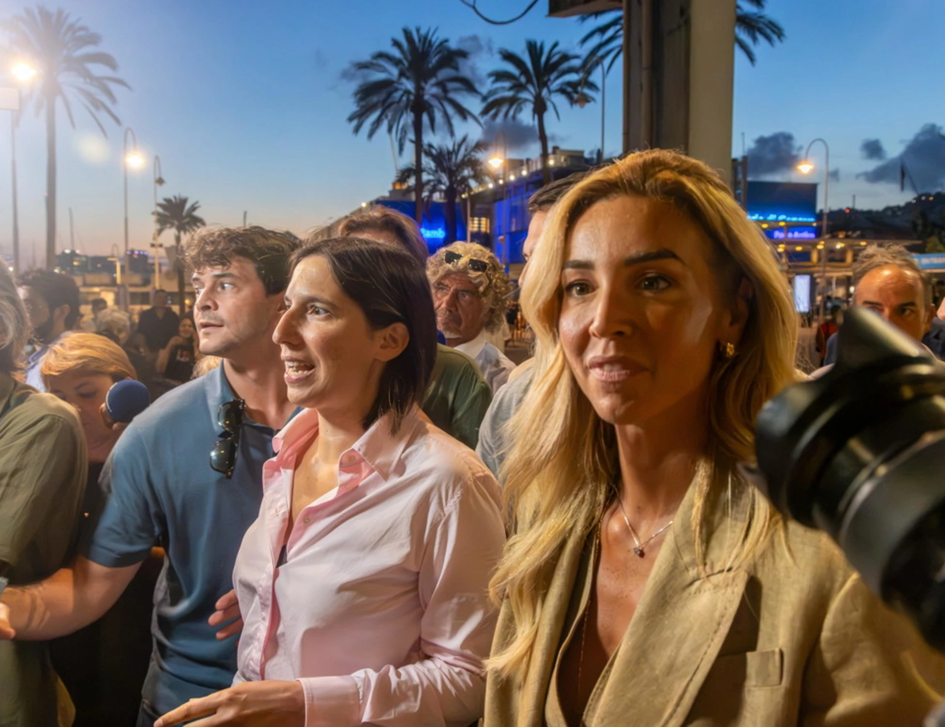 Schlein balbetta: "Smettetela di parlare di noi". In imbarazzo davanti a Silvia Salis