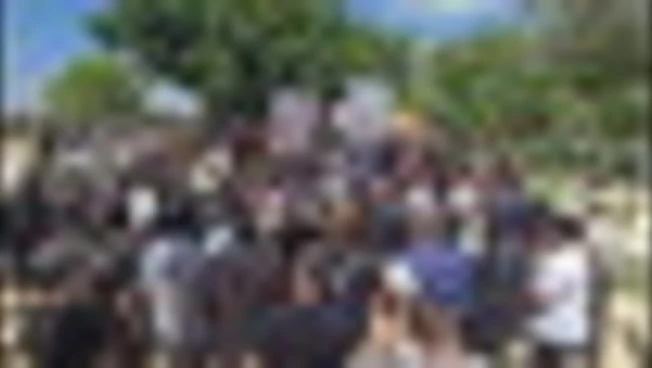 Libano, attacchi israeliani nel Sud. I funerali di madre e figlia