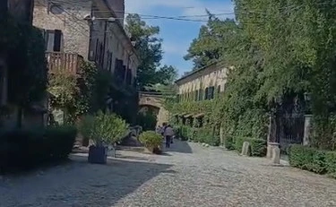 https://media.liberoquotidiano.it/r6okQn1RnHId6MNNVgxAbf1vOrVPIpX1B_2Kvt9hFdU/width:800/quality:90/aW1hZ2VzLzIwMjUvMDkvMDcvMTEwMDUzNjY1LThhMTUyYzJlLTUzODAtNDU0Ny1iNDdlLTIyYzJiMDg1MDE5Yi5qcGc.webp