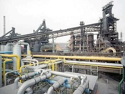 Zanonato: "L'Ilva deve restare in Italia, l'industria siderurgica è strategica"