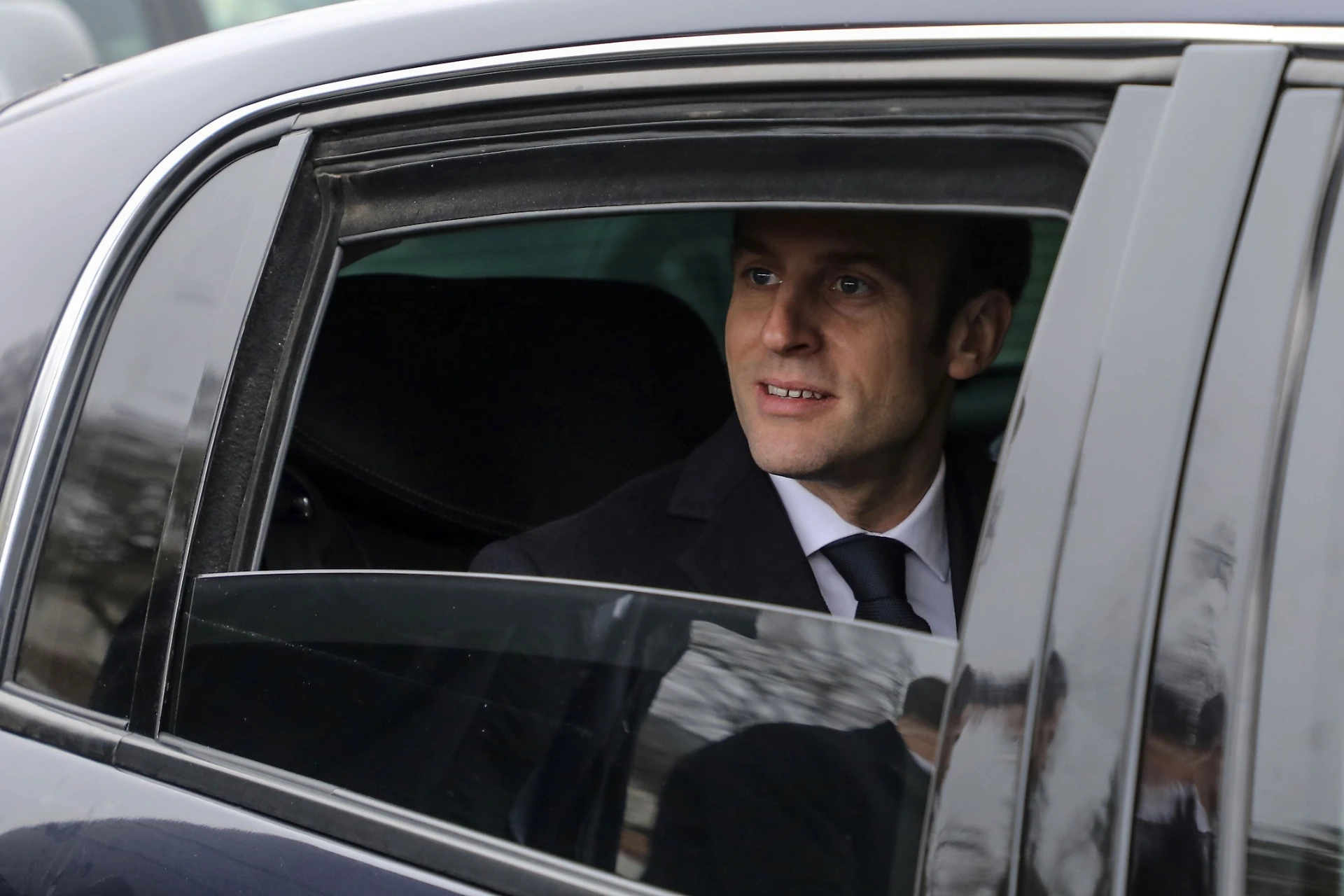 Francia, Macron convoca l'ambasciatrice d'Italia: irritazione per le accuse di Di Maio e Di Battista