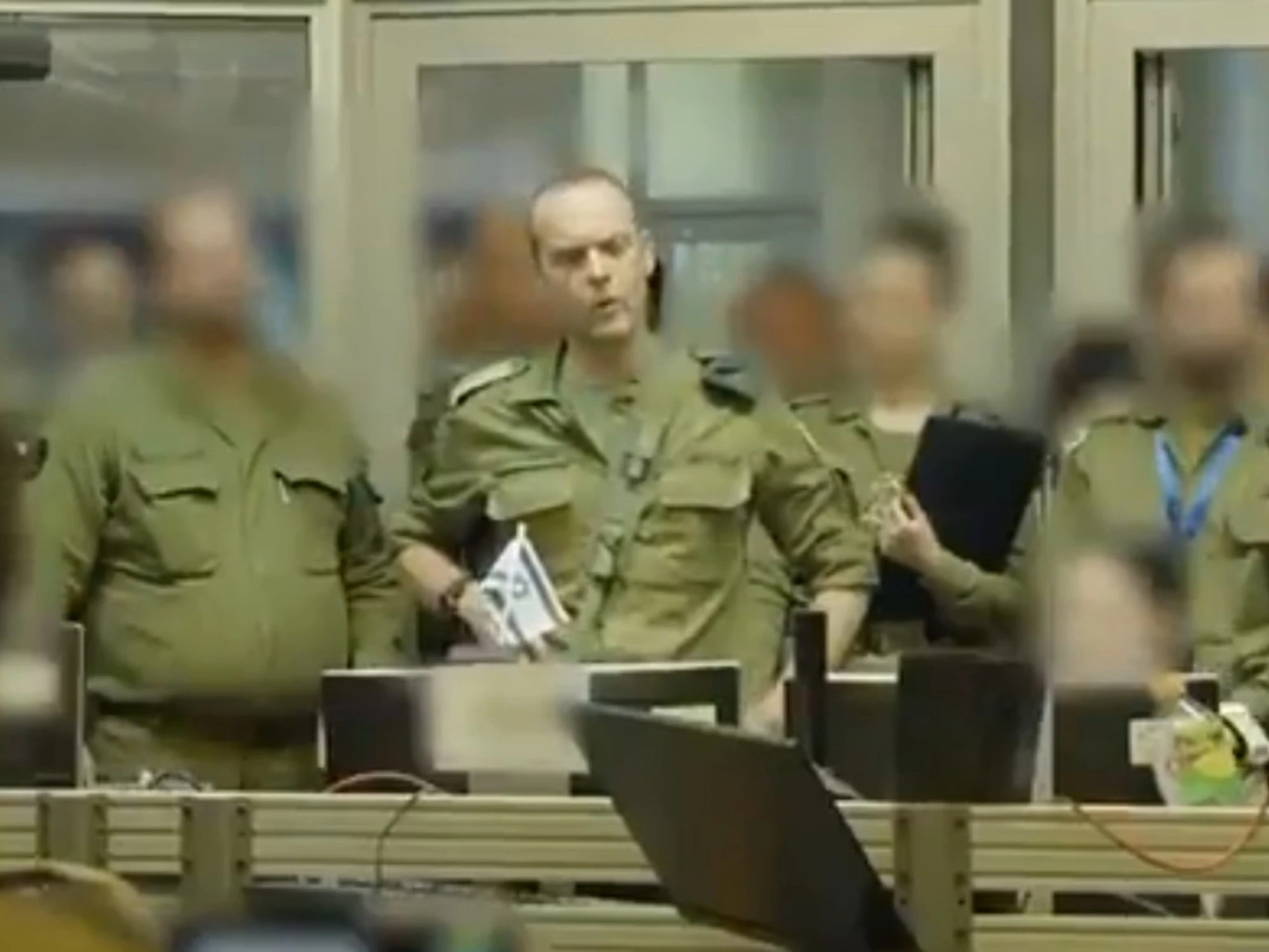 Mossad, la telefonata-choc ai generali iraniani: "Li ho spediti all'inferno, hai 12 ore per salvarti"