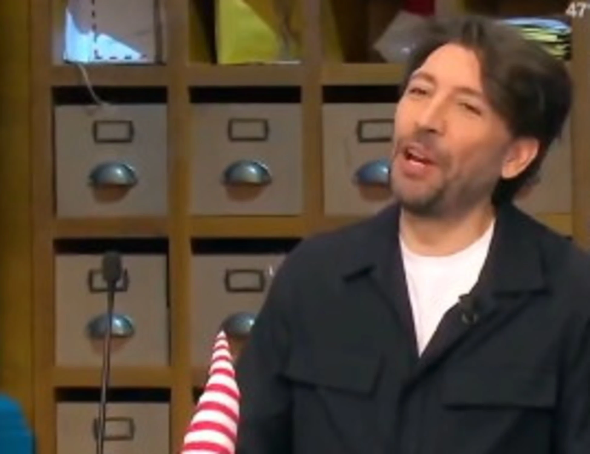 Affari Tuoi, Herbert Ballerina gela De Martino: "Fatti la doccia". Poi...