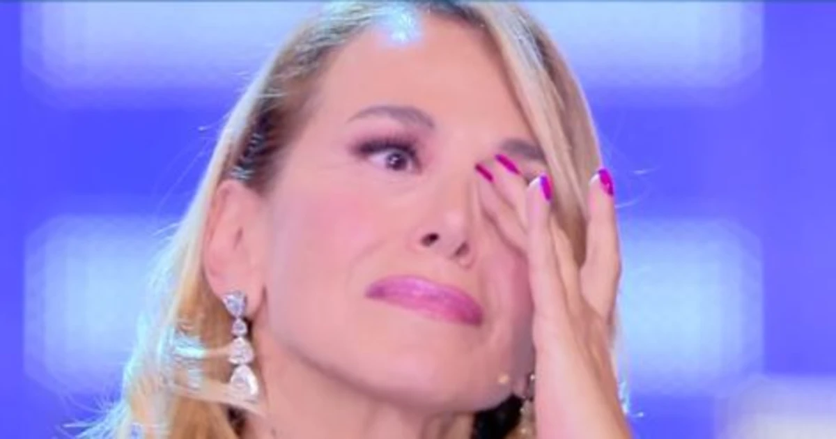 Barbara D'Urso, in diretta un'Italia da lacrime. "Sentite, sentite", l'orgoglio contro il virus a Pomeriggio 5