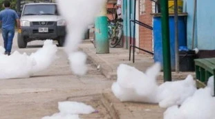 Colombia, "state lontani dalla schiuma": nubi tossiche di 8 metri. Scene apocalittiche, il video