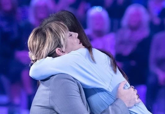 Verissimo, Emma Marrone fa crollare Silvia Toffanin: "La malattia? Sì, ho avuto paura"