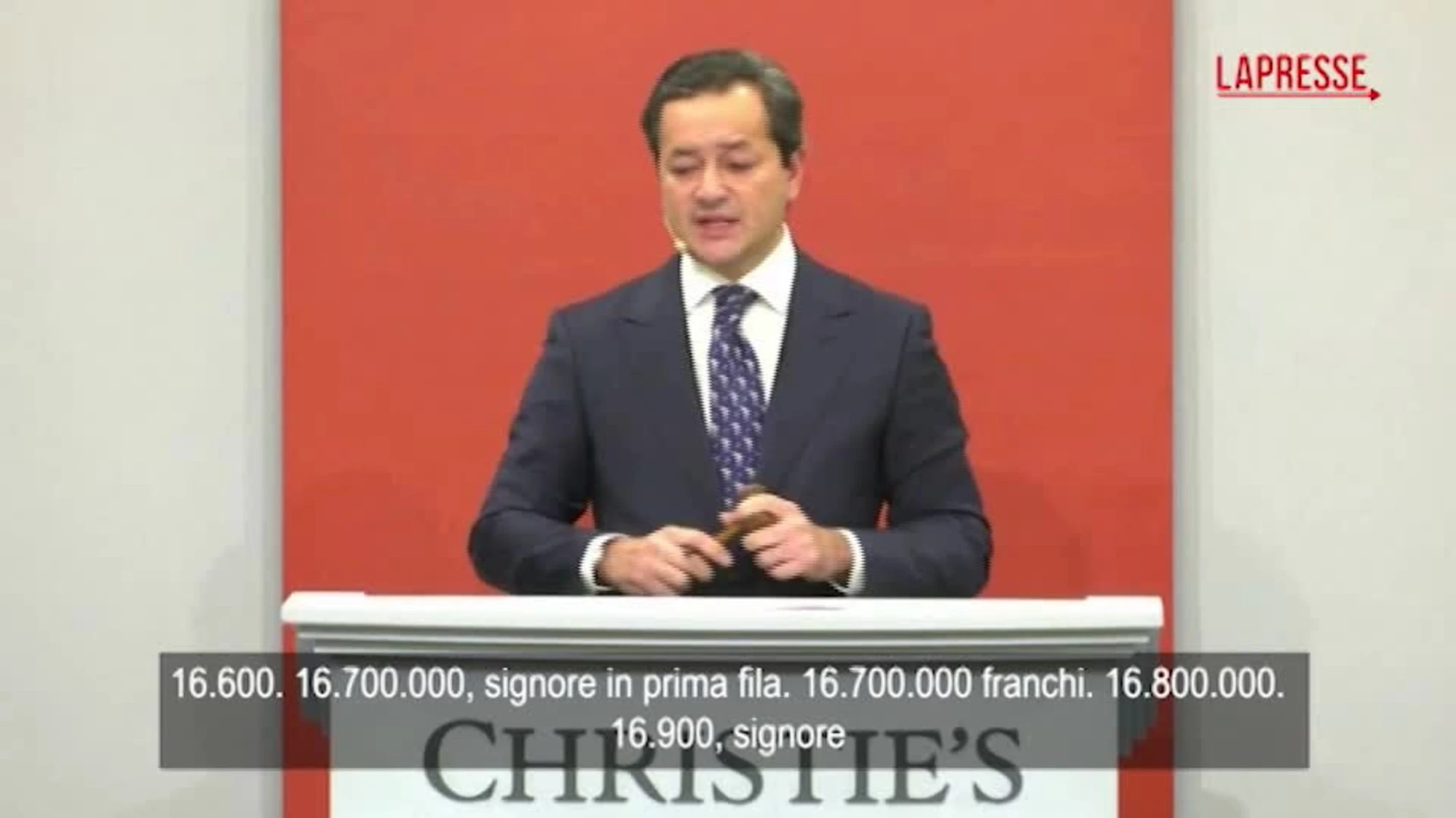 Mellon Blue, il diamante battuto all'asta per oltre 22 milioni