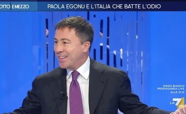 Italo Bocchino, l'incubo: "Il trans si prostituiva. E al mio citofono..."