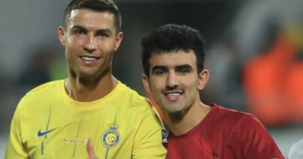 Cristiano Ronaldo cade nella trappola: si concede per la foto. E poi...