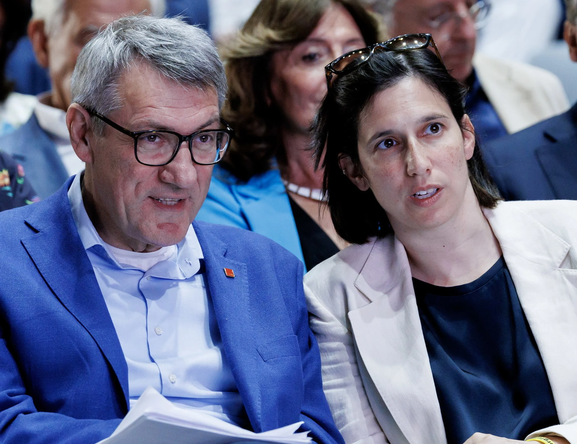 Arrivano i dazi ed escono le iene