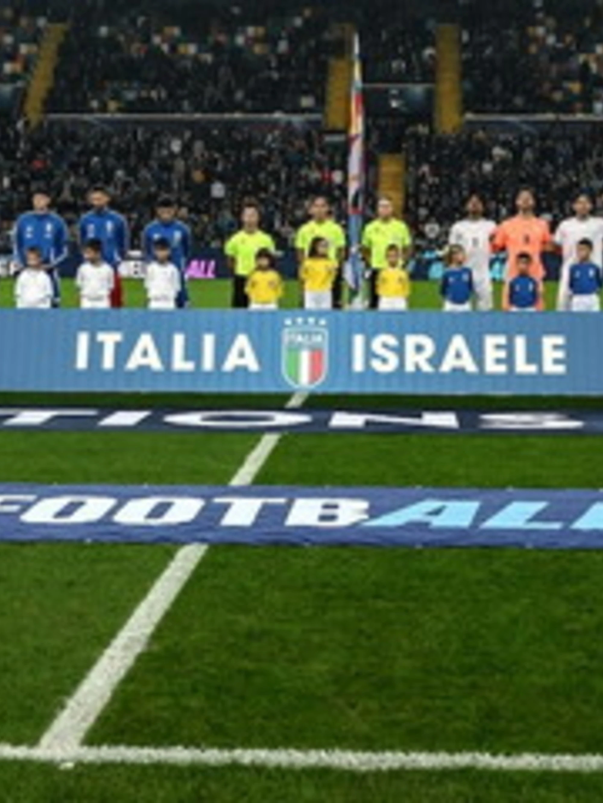 Italia-Israele, i pro-pal invadono Udine. La diretta