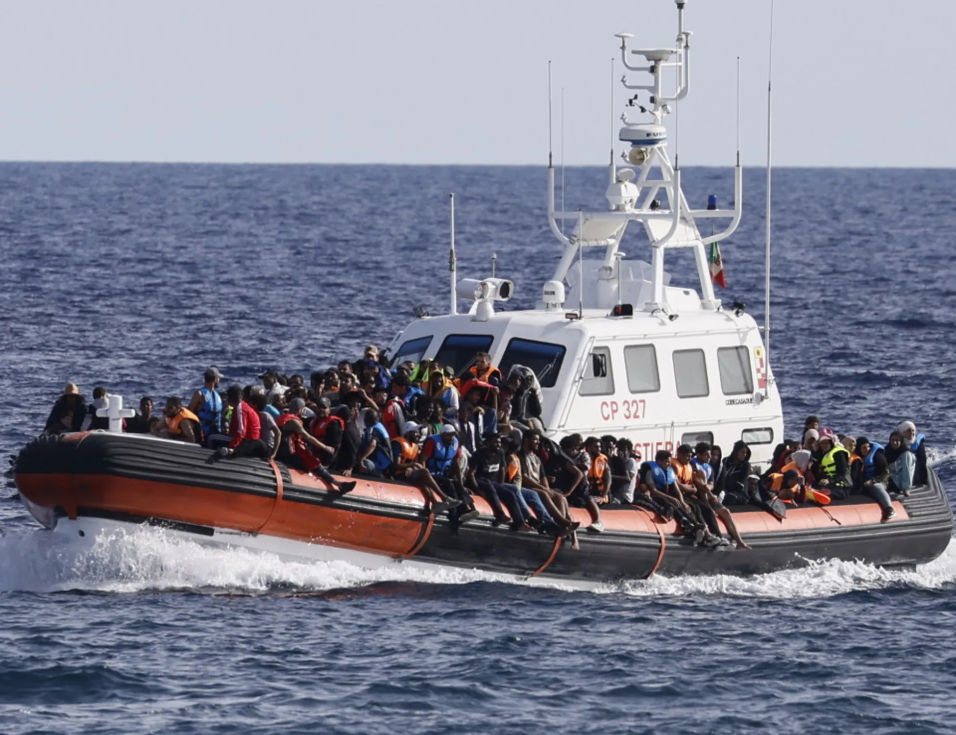 Leggi l'articolo: Migranti, il Portogallo sta con Meloni. Ma dal presidente socialista... Gioco sporco?
