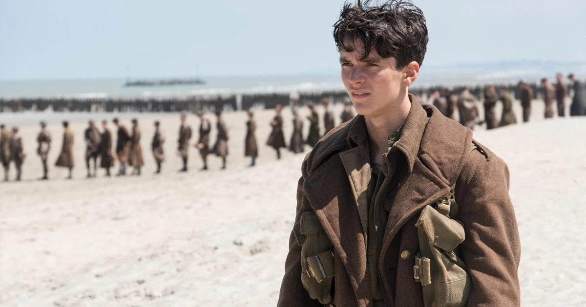 "Dunkirk": la battaglia e il drammatico salvataggio