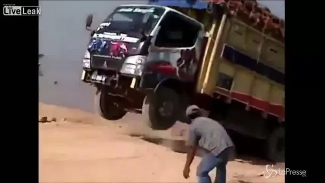 854x480