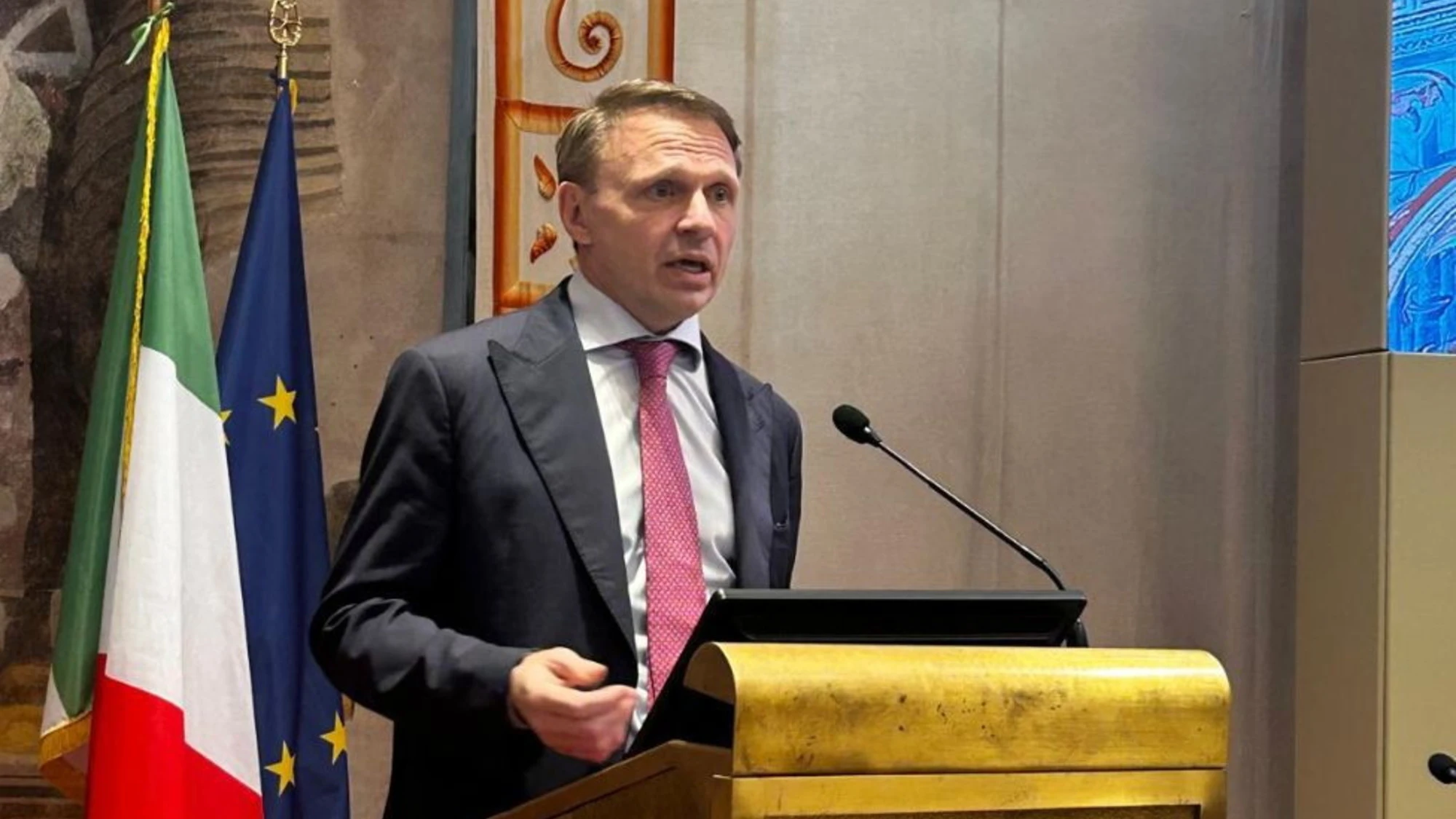 Sogesid. Lollobrigida, Ministro dell'Agricoltura: "Cresce l'esigenza di utilizzare al meglio una risorsa preziosa come l'acqua"