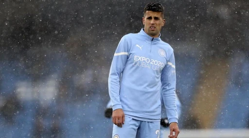 Joao Cancelo aggredito e rapinato in casa: come lo hanno ridotto, la foto-choc del volto