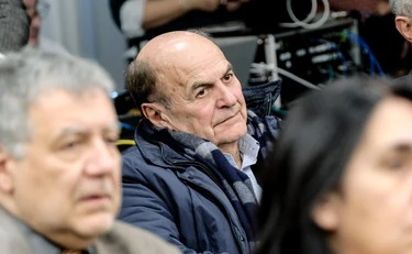 Bersani, un clamoroso vaffa a Schlein: "Sento vagheggiare di primarie..."