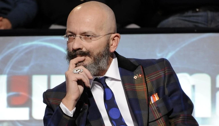 Matteo Renzi, Oscar Giannino: "Canone Rai, i suoi tre ribaltoni in sei anni"