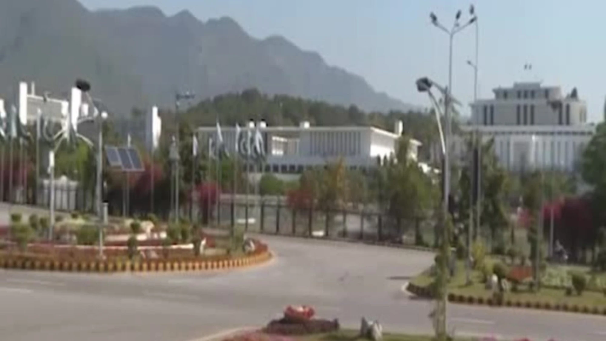 Iran, Trump: "Accordo o tornano le bombe"