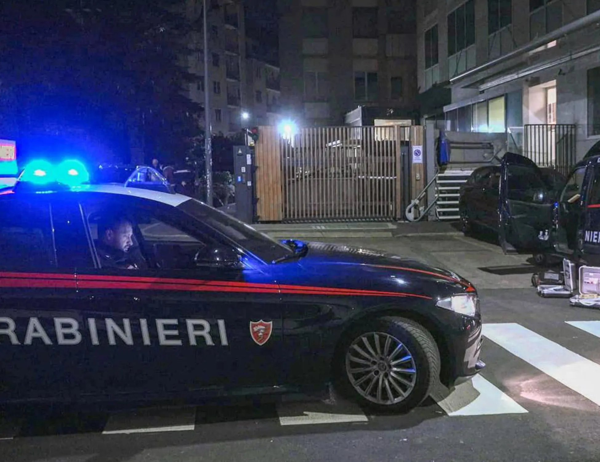 Milano, 15enne accoltellato da un nordafricano: stava sventando una rapina