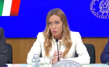 Manovra, via libera del Cdm: Irpef, bollo auto e fondo neonati, la soddisfazione di Meloni