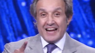 L’Eredità, Flavio Insinna: “Grandissima sorpresa”, chi va a trovarlo nello studio di Rai1