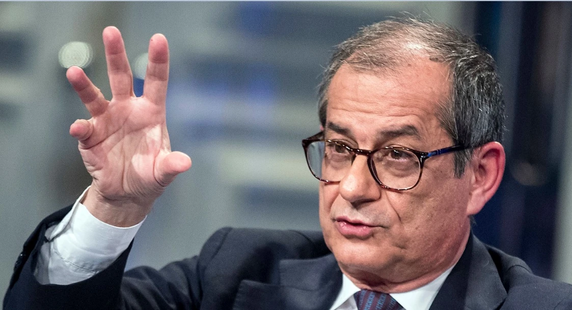 Giovanni Tria, dimissioni "irrevocabili": la notte di panico, Sergio Mattarella lo impedisce