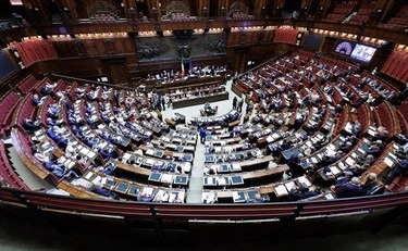 Fiducia sulla legge elettorale, fallito il piano per fregare Meloni: il Pd impazzisce